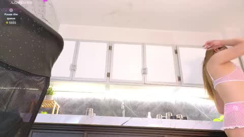 Snapshot of nicki__snow chatting on March 17, 7:06 pm Your baby Nicol online show from March 17, 7:06 pm