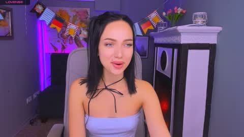 Snapshot of nicki_lovex chatting on September 22, 5:42 am nicki_lovex online show from September 22, 5:42 am