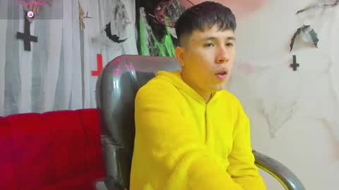 Nickk Wolff online show from October 21, 5:19 am