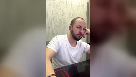 Julian online show from March 3, 9:53 pm