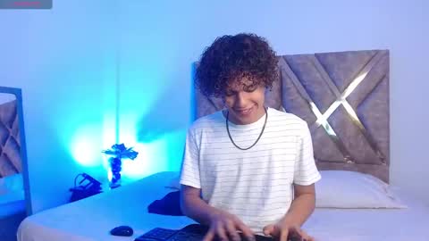 Nickolas Muoz online show from March 5, 5:39 pm