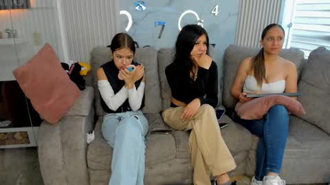 nicky_as online show from March 18, 2:09 pm