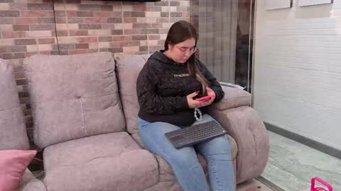 nicky_as online show from May 12, 1:30 pm