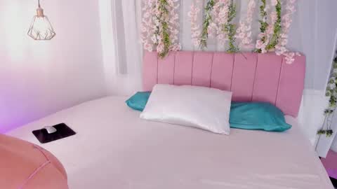 nicky_bonny18 online show from February 9, 11:58 am