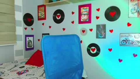 lucy online show from February 18, 7:10 am