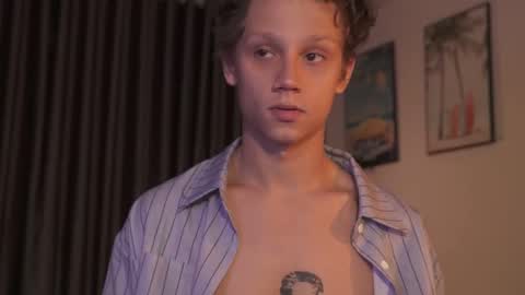 Snapshot of nicky_neal chatting on March 9, 9:52 pm Nicky Neal online show from March 9, 9:52 pm