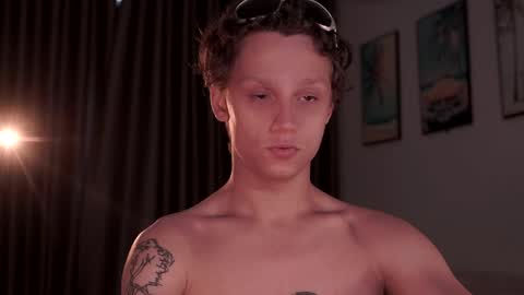 Snapshot of nicky_neal chatting on April 4, 2:21 am Nicky Neal online show from April 4, 2:21 am