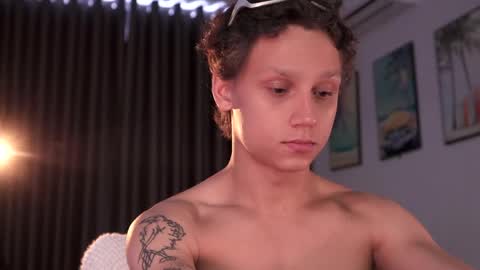 Snapshot of nicky_neal chatting on April 10, 3:23 am Nicky Neal online show from April 10, 3:23 am