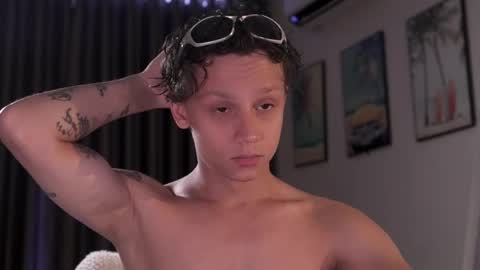 Snapshot of nicky_neal chatting on April 12, 2:38 am Nicky Neal online show from April 12, 2:38 am