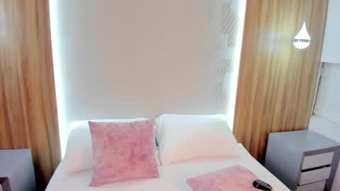 Nicky  online show from November 9, 2:43 am