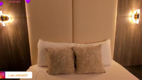 Nicky  online show from December 3, 2:41 am