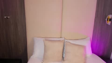 Nicky  online show from February 5, 2:38 am