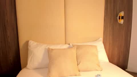 Snapshot of nicky_peyton chatting on February 22, 2:45 am Nicky online show from February 22, 2:45 am