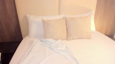 Snapshot of nicky_peyton chatting on February 27, 2:44 am Nicky online show from February 27, 2:44 am