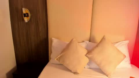 Snapshot of nicky_peyton chatting on March 17, 2:49 am Nicky online show from March 17, 2:49 am