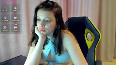 Snapshot of nicky_rosee chatting on May 23, 2:17 am Nicky online show from May 23, 2:17 am