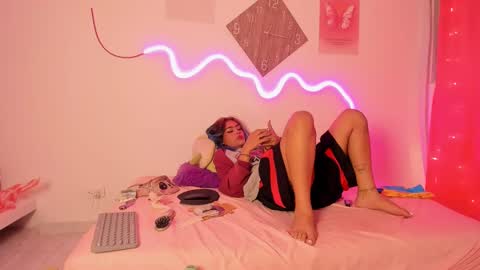 Snapshot of nicky_teem chatting on January 10, 4:44 am nicky_teem online show from January 10, 4:44 am