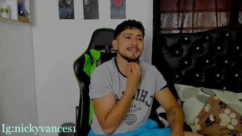 Snapshot of nicky_vance chatting on February 27, 3:23 pm nicky online show from February 27, 3:23 pm