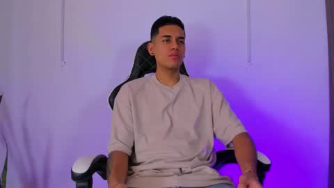 Snapshot of nickyblazze_ chatting on September 19, 2:07 pm Nicky online show from September 19, 2:07 pm