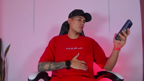 Snapshot of nickyblazze_ chatting on September 28, 11:21 pm Nicky online show from September 28, 11:21 pm