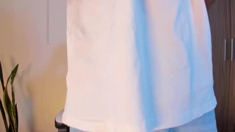 Snapshot of nickyblazze_ chatting on October 16, 12:06 pm Nicky online show from October 16, 12:06 pm