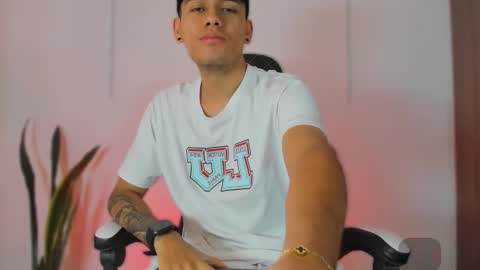 Snapshot of nickyblazze_ chatting on October 22, 12:49 pm Nicky online show from October 22, 12:49 pm