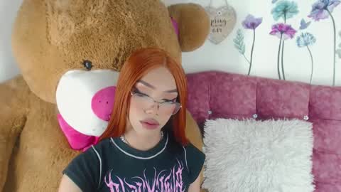 Nicky online show from February 12, 9:43 pm