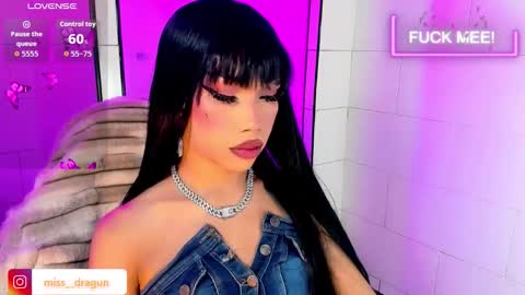 Snapshot of nickynoa chatting on February 19, 4:19 am Nicky online show from February 19, 4:19 am