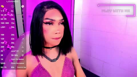 Snapshot of nickynoa chatting on April 8, 1:49 am Nicky online show from April 8, 1:49 am