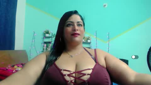 nickyribeiro online show from October 6, 5:05 am