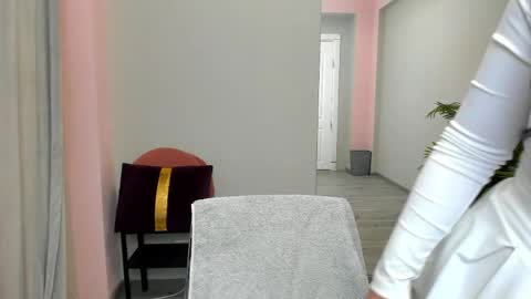 NickyStarr7 online show from May 17, 7:32 pm