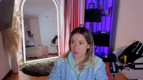 Nicky online show from May 15, 5:42 pm