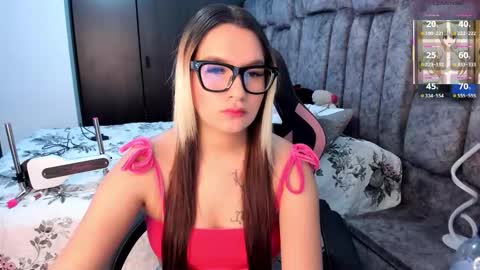 YuliEM online show from October 18, 5:57 pm