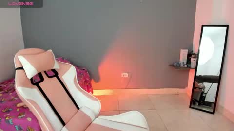 Nicol sanchez online show from December 14, 8:56 am
