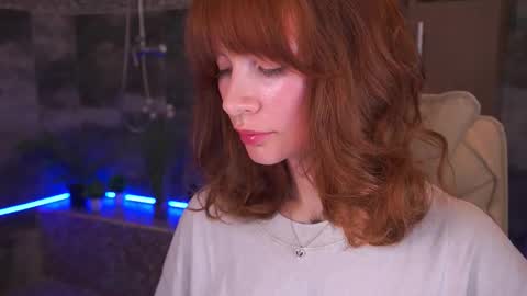 Nicol Moonn online show from December 1, 7:35 am