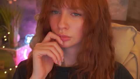 Nicol Moonn online show from March 7, 2:03 pm