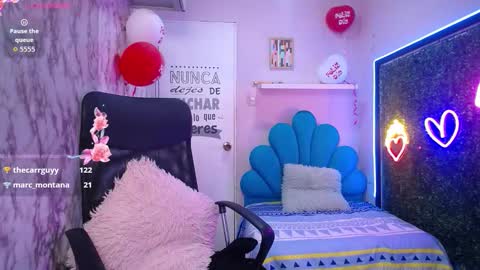 nicol_ross19 online show from February 28, 2:12 am