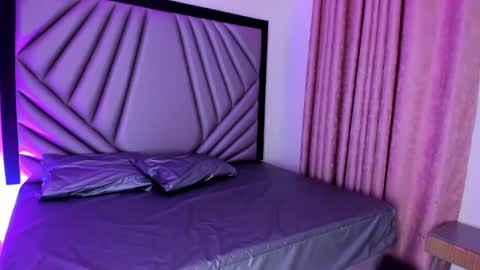 Snapshot of nicola_d_angelo chatting on June 25, 7:18 pm nicola_d_angelo online show from June 25, 7:18 pm