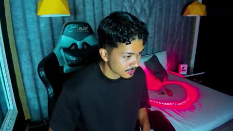 Snapshot of nicolaikarav chatting on February 14, 11:40 am Nicolai online show from February 14, 11:40 am