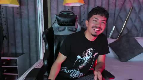 Snapshot of nicolaikarav chatting on February 21, 12:06 pm Nicolai online show from February 21, 12:06 pm