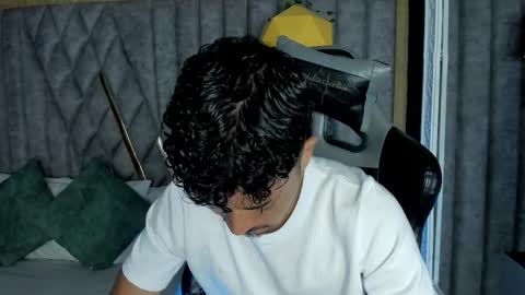 Snapshot of nicolaikarav chatting on March 12, 12:33 pm Nicolai online show from March 12, 12:33 pm