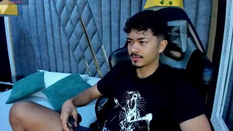 Snapshot of nicolaikarav chatting on March 14, 12:43 pm Nicolai online show from March 14, 12:43 pm