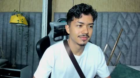 Snapshot of nicolaikarav chatting on March 19, 12:42 pm Nicolai online show from March 19, 12:42 pm