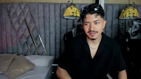 Snapshot of nicolaikarav chatting on March 27, 12:16 pm Nicolai online show from March 27, 12:16 pm