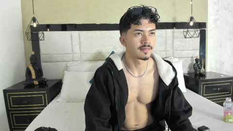 Snapshot of nicolaikarav chatting on March 29, 12:05 pm Nicolai online show from March 29, 12:05 pm