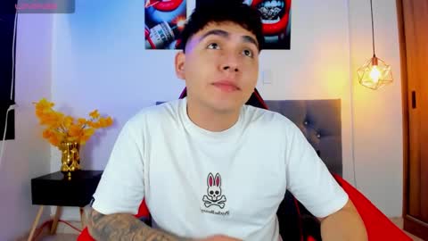 Snapshot of nicolas_james_sc chatting on October 20, 2:28 pm nicolas_james_sc online show from October 20, 2:28 pm