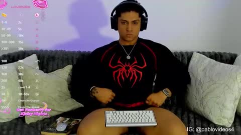 Snapshot of nicolas_montoya chatting on March 12, 1:34 am nicolas_montoya online show from March 12, 1:34 am