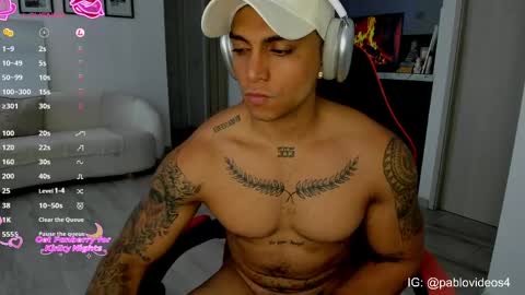 Snapshot of nicolas_montoya chatting on April 3, 9:46 pm nicolas_montoya online show from April 3, 9:46 pm