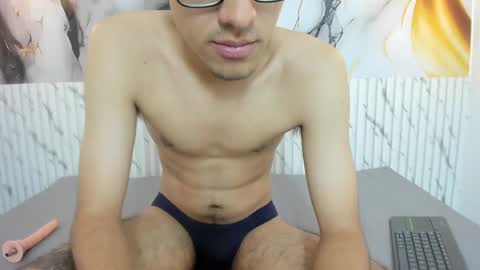 Snapshot of nicolasfine chatting on October 21, 7:14 pm nicolasfine online show from October 21, 7:14 pm