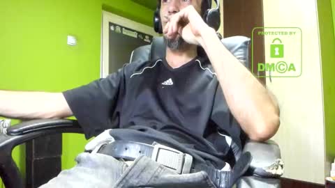 L. Nicolas online show from December 16, 5:34 am